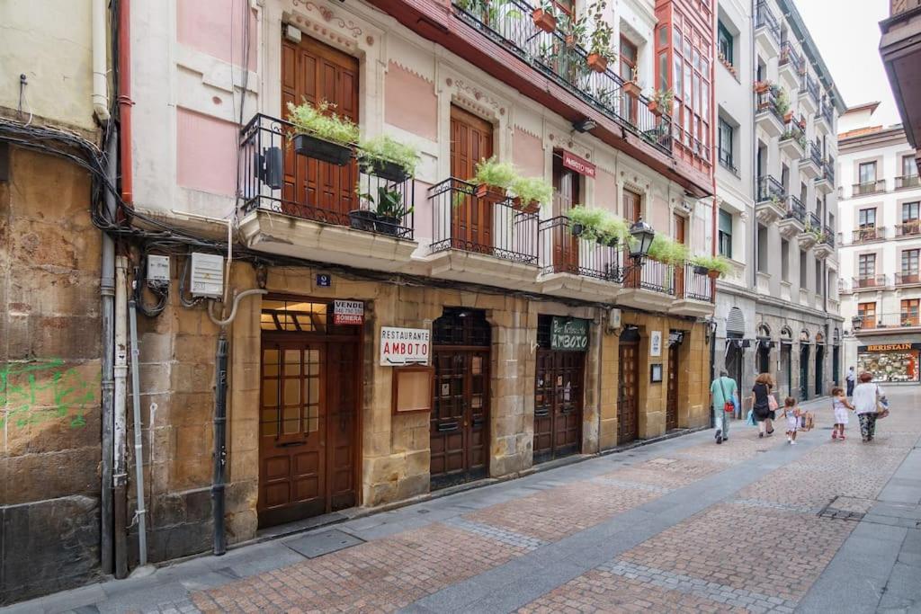Ferienwohnung Cultura Y Gastronomia En El Casco Viejo Bilbao Exterior foto