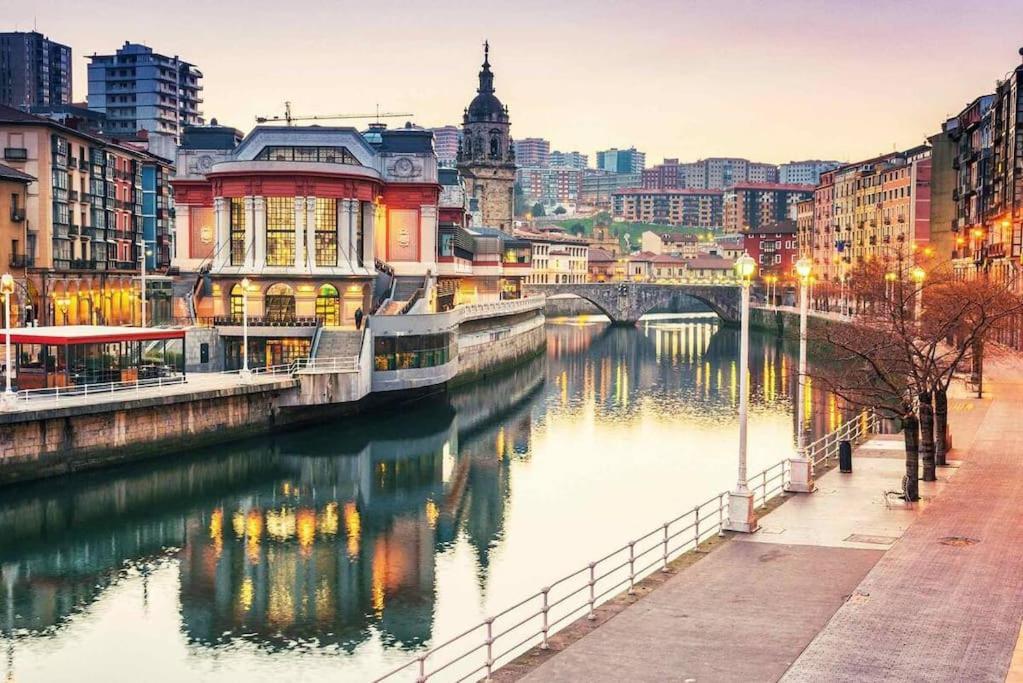 Ferienwohnung Cultura Y Gastronomia En El Casco Viejo Bilbao Exterior foto